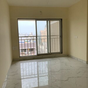 Room in 1 BHK Apartment at Amar Om Vasudev CHS, Lic Colony – for Rent