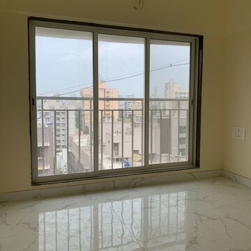 Room in 1 BHK Apartment at Amar Om Vasudev CHS, Lic Colony – for Rent