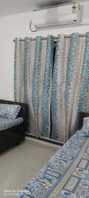 Bedroom in 2 BHK Apartment at Worli – for Rent