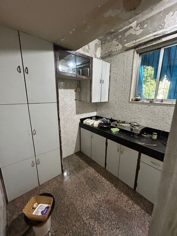 Kitchen in 1.5 BHK Apartment at Dadar West – for Rent