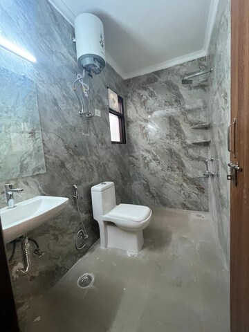 Bathroom in 1 BHK Builder Floor at Saket – for Rent
