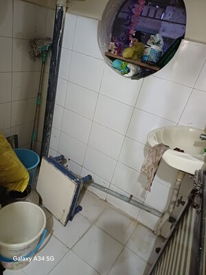 Bathroom in 2 BHK Apartment at Kopar Khairane – for Sale