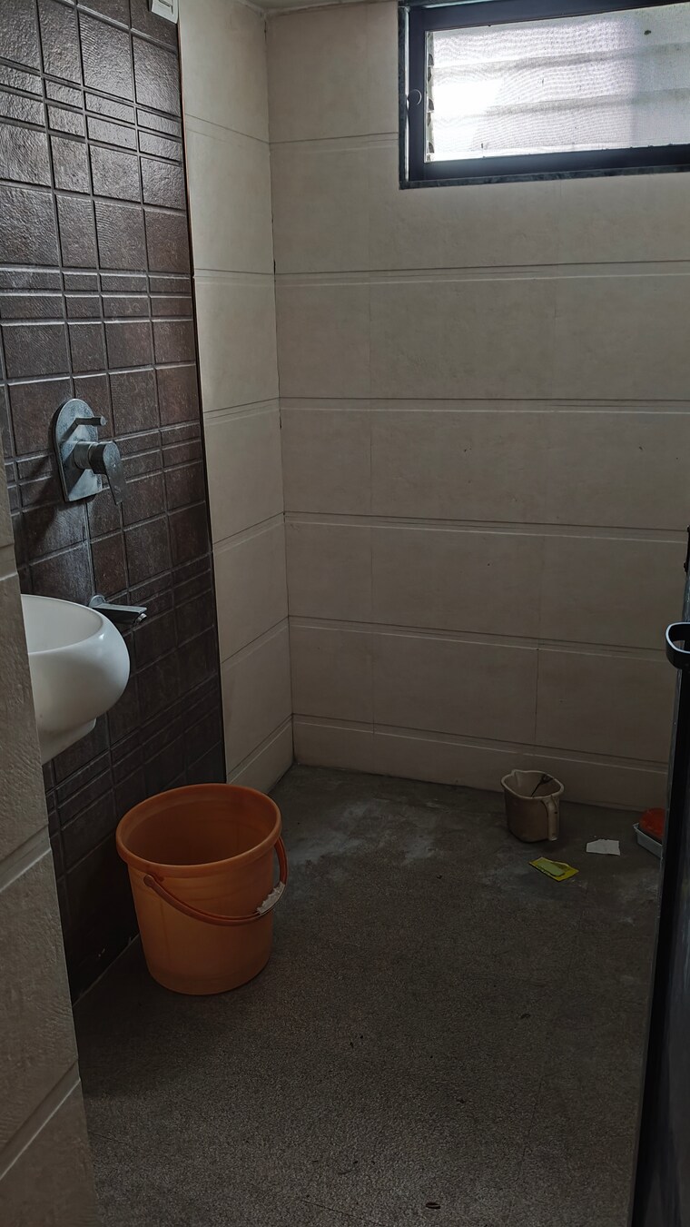 Bathroom, lok-puram 1 Bedroom 540 Sq.Ft. Apartment In Vasant Vihar Thane 9411724