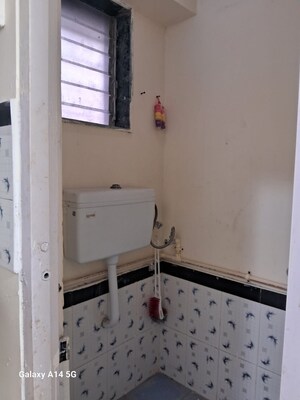 Bathroom in 1 BHK Apartment at Shreeniwas Tower, Lower Parel – for Rent