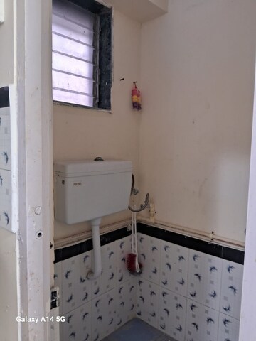 Bathroom in 1 BHK Apartment at Shreeniwas Tower, Lower Parel – for Rent