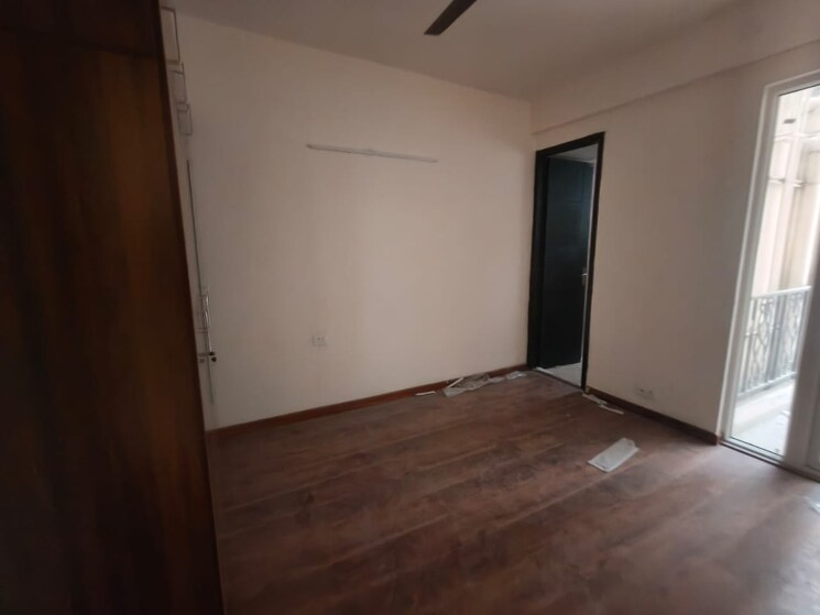 Room, signature-the-serenas 2 Bedroom 614 Sq.Ft. Apartment In Sohna Sector 36 Gurgaon 9411791