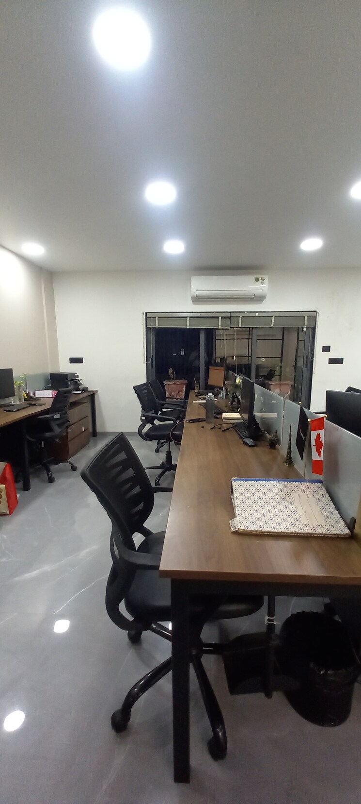 Team Area, c g road Commercial Office Space in IT/SEZ 1900 Sq.Ft. In C G Road Ahmedabad 9411823