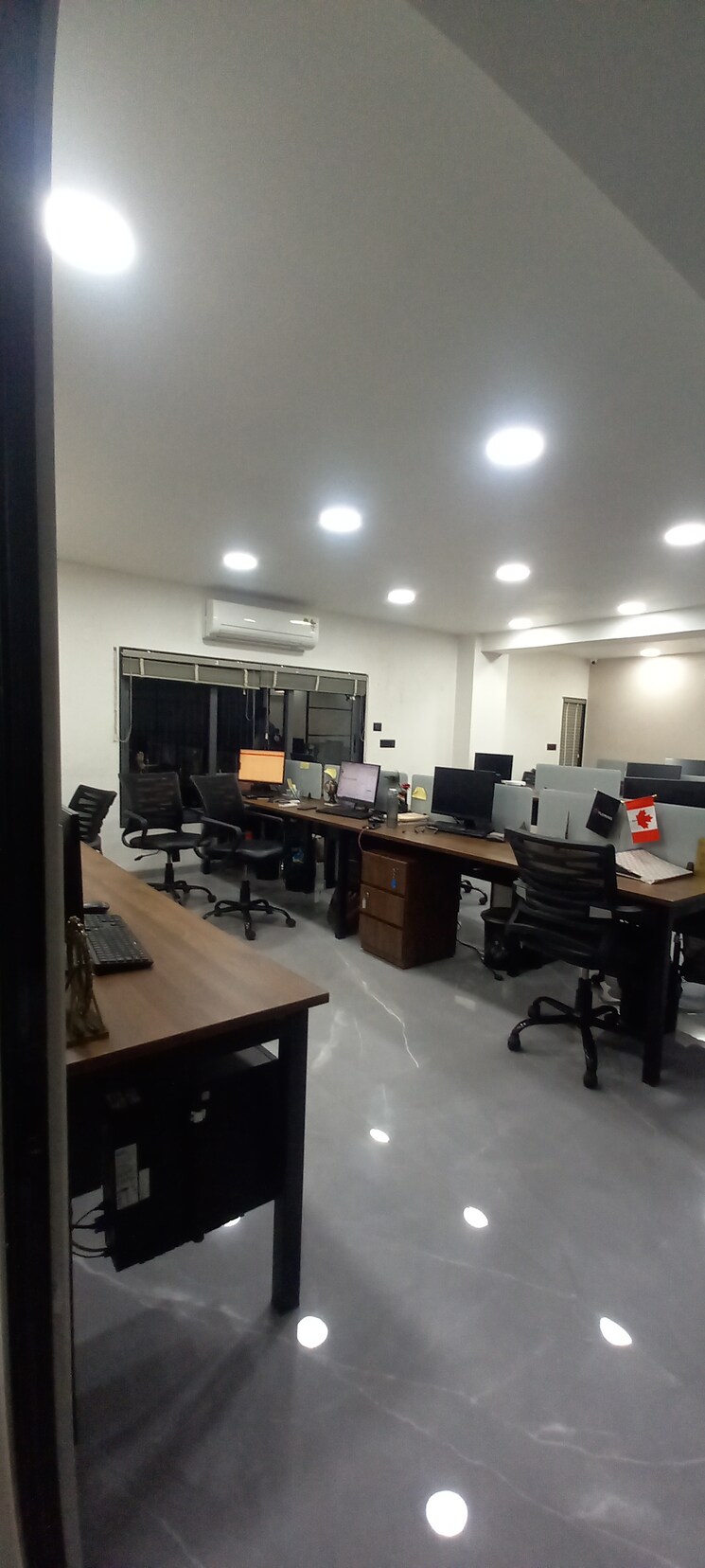 Gym, c g road Commercial Office Space in IT/SEZ 1900 Sq.Ft. In C G Road Ahmedabad 9411823