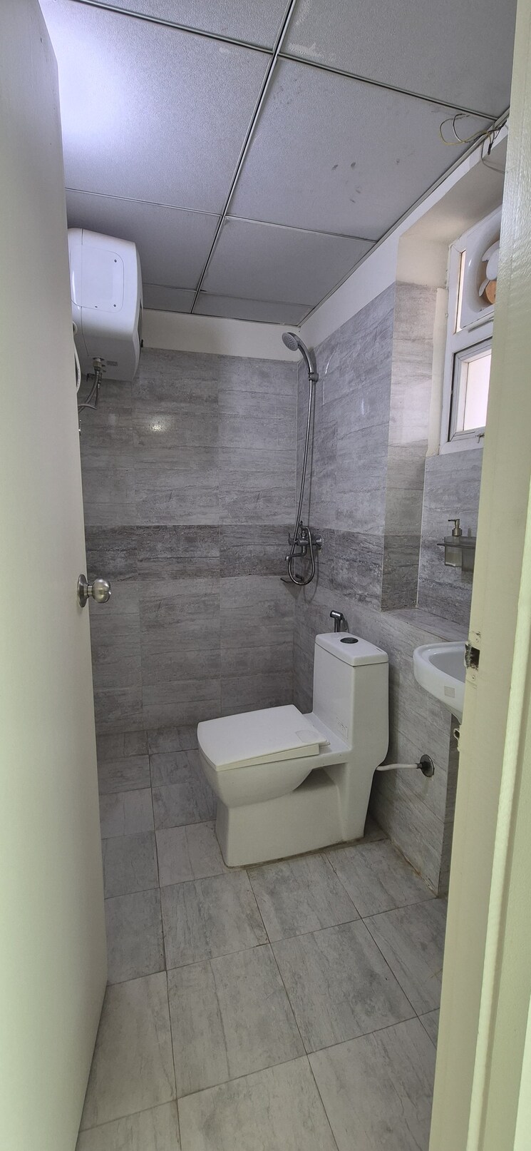 Bathroom, gaurs-siddhartham 2 Bedroom 945 Sq.Ft. Apartment In Siddharth Vihar Ghaziabad 9411837