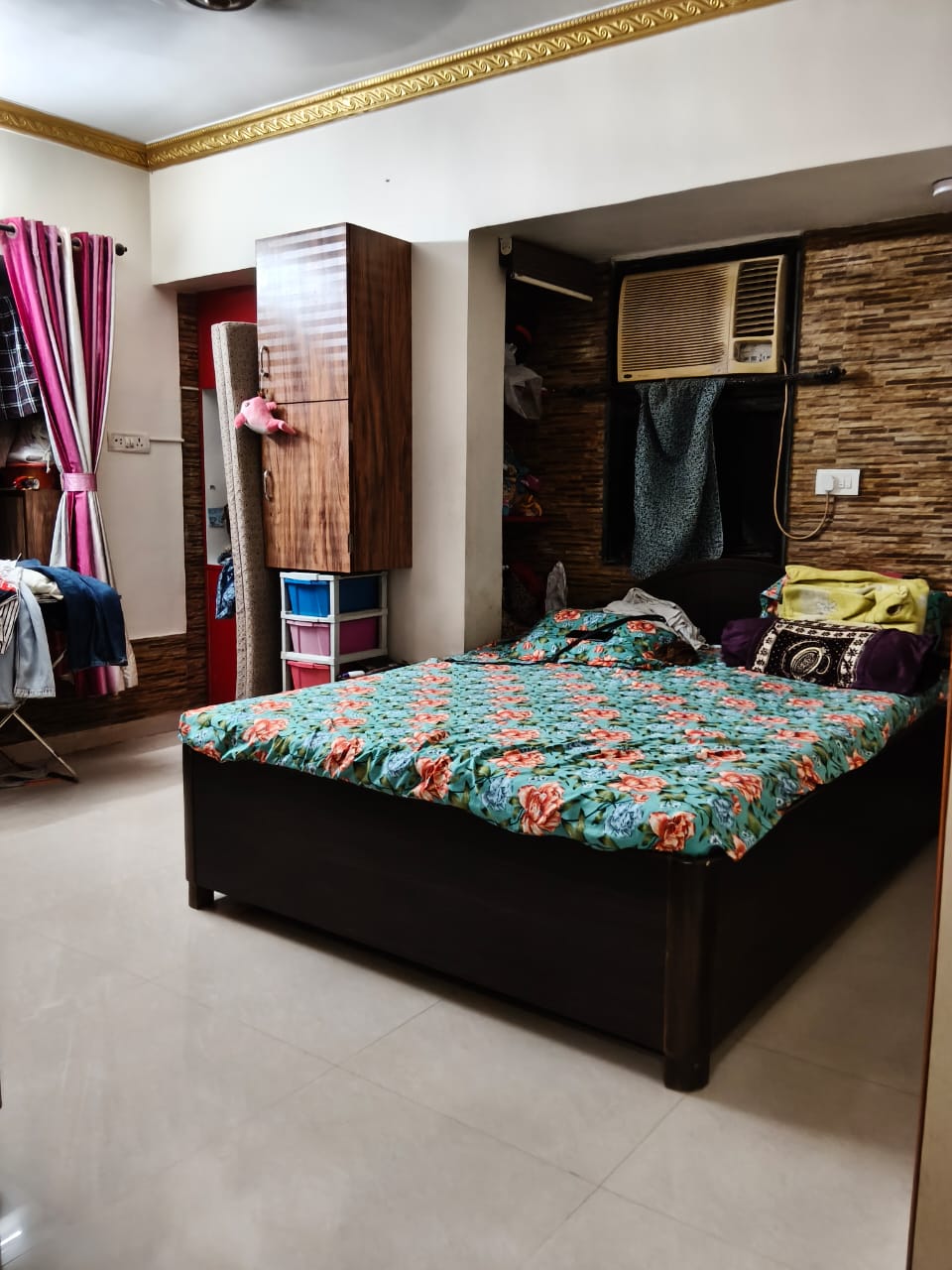 2.5 BHK + Study Room Apartment For Rent in Vakola 