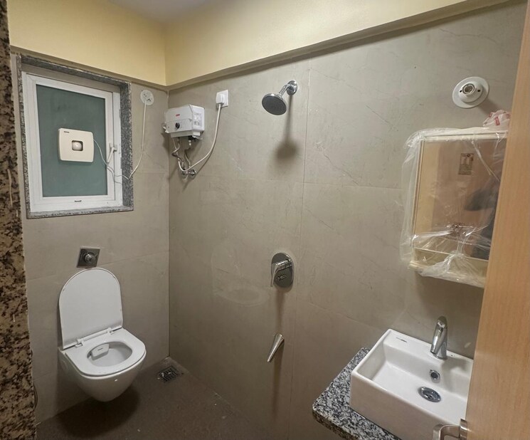 Bathroom, chembur 1 Bedroom 500 Sq.Ft. Apartment In Chembur Mumbai 9411870