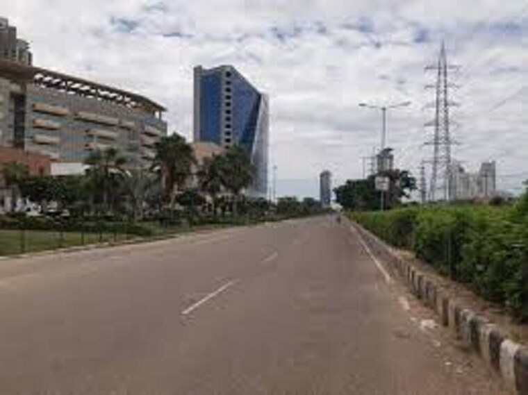 Exterior View, sohna road Commercial Showroom 6700 Sq.Ft. In Sohna Road Gurgaon 9411866