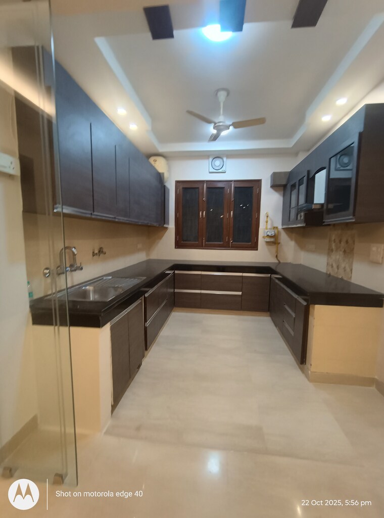 Kitchen/pantry, shivalik colony 3 Bedroom 200 Sq.Yd. Builder Floor In Shivalik Colony Delhi 9411880