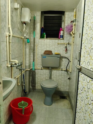 Bathroom in 1 BHK Apartment at Vakola – for Rent