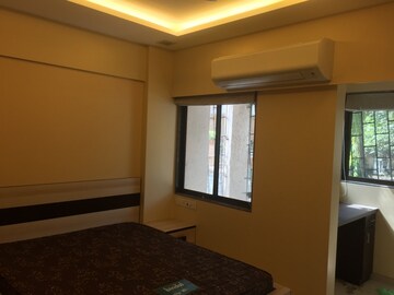 Room in 2 BHK Apartment at Juhu – for Rent
