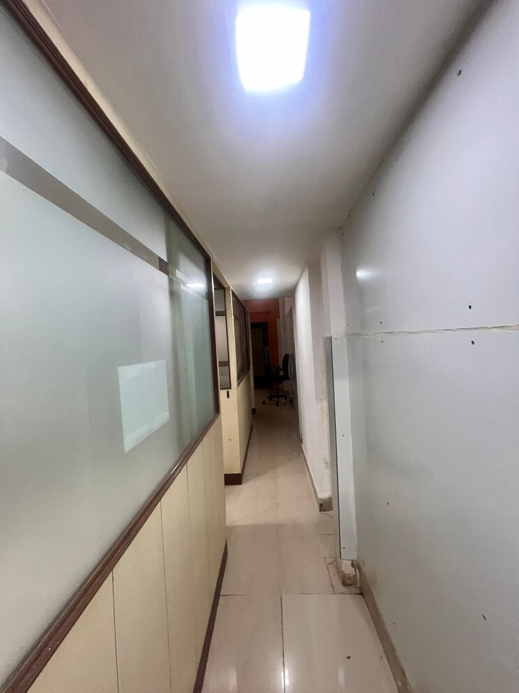 undefined, andheri west Commercial Office Space 650 Sq.Ft. In Andheri West Mumbai 9411897