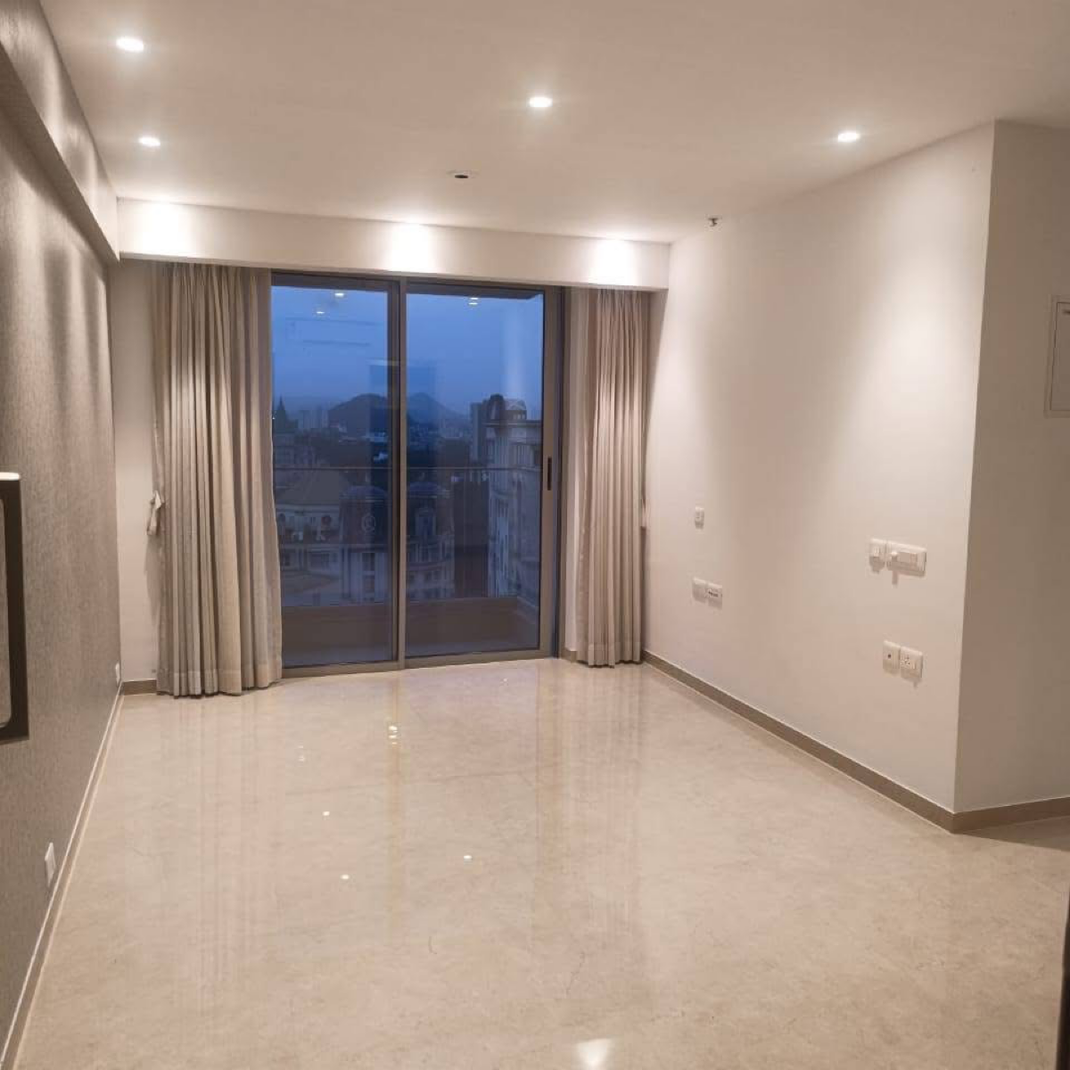 3 BHK Apartment For Rent in Oberoi Eternia