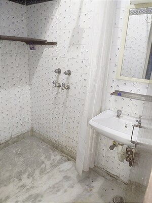 Attached Bathroom in 2 BHK Builder Floor at Kalkaji – for Rent