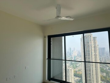 Room in 2 BHK Apartment at Dosti Eastern Bay, Wadala – for Rent