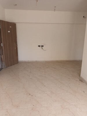 2 BHK Apartment For Sale in Borivali West
