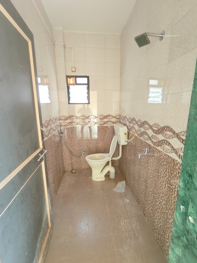Bathroom, wadgaon sheri 1 Bedroom 550 Sq.Ft. Apartment In Wadgaon Sheri Pune 9411953