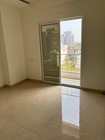 Room in 3 BHK Apartment at Besa Pipla rd – for Rent