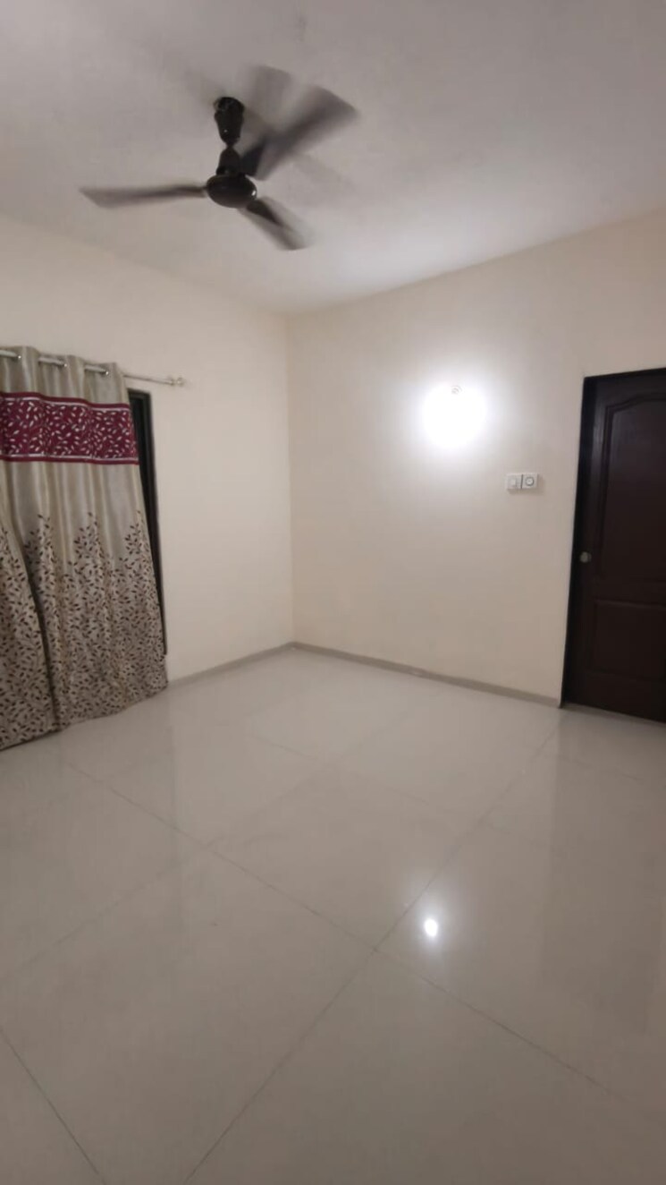 Room, kohinoor-shangrila 3 Bedroom 1000 Sq.Ft. Apartment In Pimpri Pune 9411984