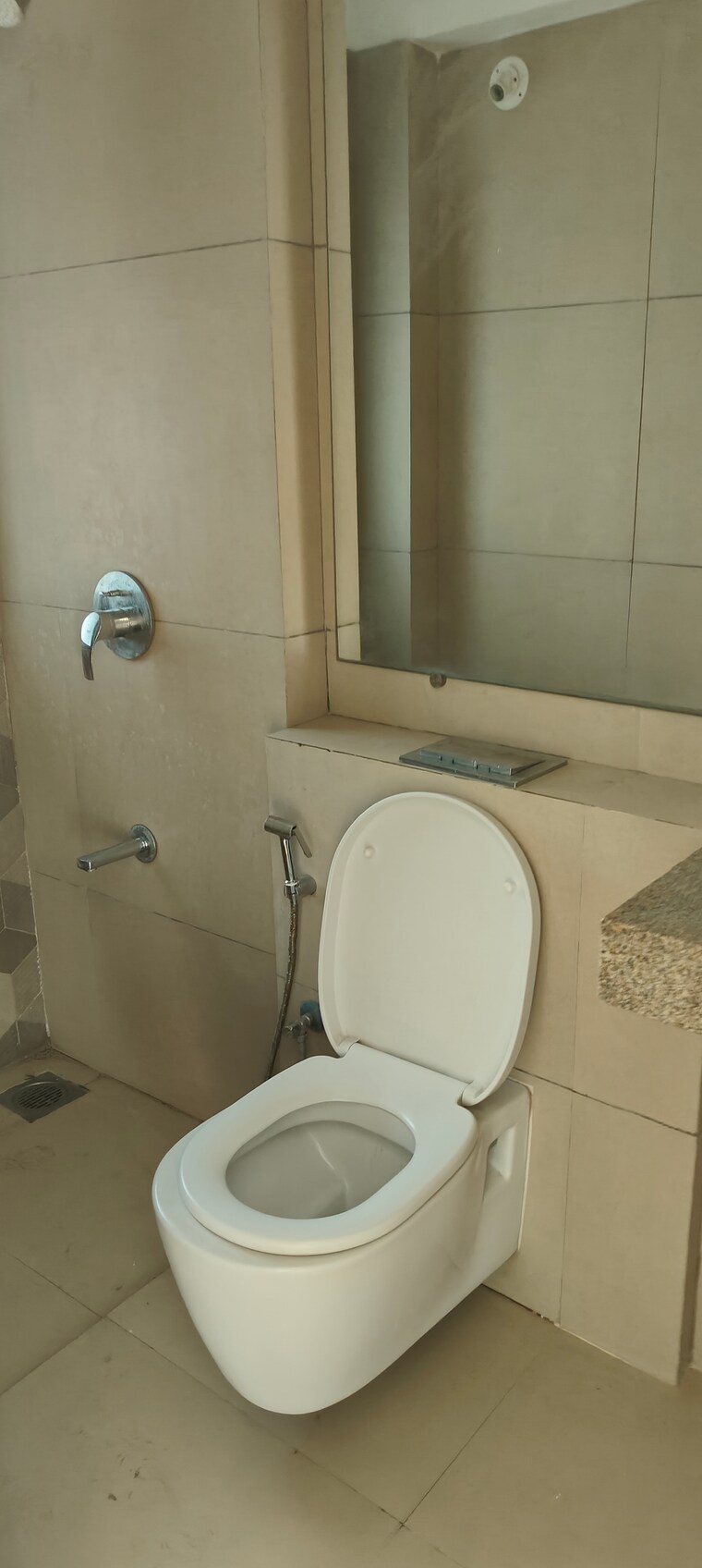 Bathroom, kalpataru-the-sunrise 2 Bedroom 850 Sq.Ft. Apartment In Kolshet Road Thane 9411988