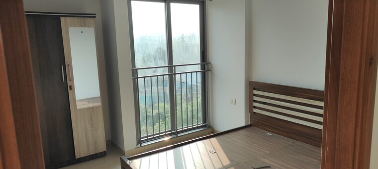 Bedroom, kalpataru-the-sunrise 2 Bedroom 850 Sq.Ft. Apartment In Kolshet Road Thane 9411988