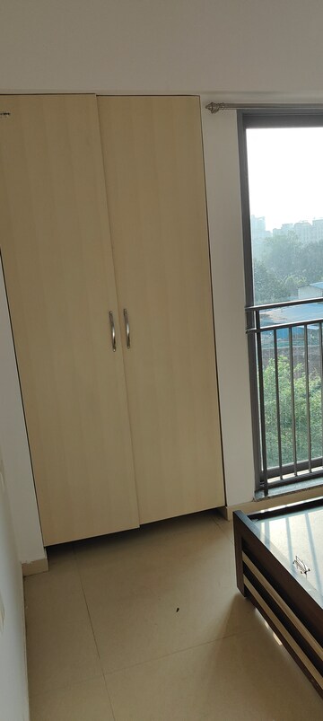 Bedroom in 2 BHK Apartment at Kalpataru The Sunrise, Kolshet Road – for Sale