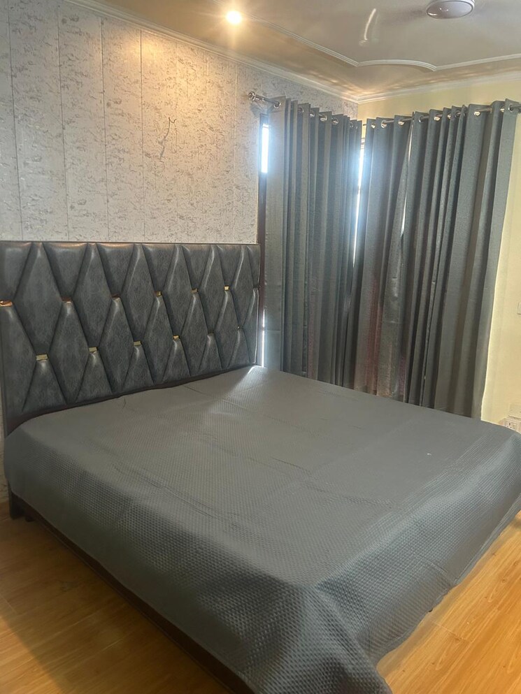 Bedroom, trishla-city 2 Bedroom 1700 Sq.Ft. Apartment In Patiala Road Zirakpur 9412023
