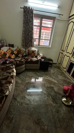 Furnished Amenities in 4 BHK Villa at Prahlad Nagar – for Rent