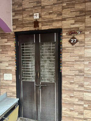 Furnished Amenities in 4 BHK Villa at Prahlad Nagar – for Rent