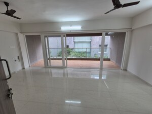 3 BHK Apartment For Rent in Manisha Apartment Law College Road, Law College Road