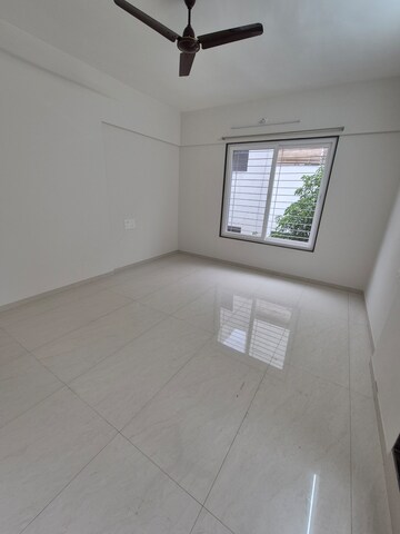 Room in 3 BHK Apartment at Manisha Apartment Law College Road, Law College Road – for Rent