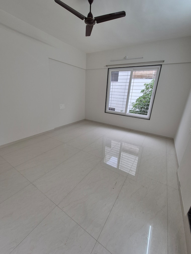 Room, manisha-apartment-law-college-road 3 Bedroom 1500 Sq.Ft. Apartment In Law College Road Pune 9412034