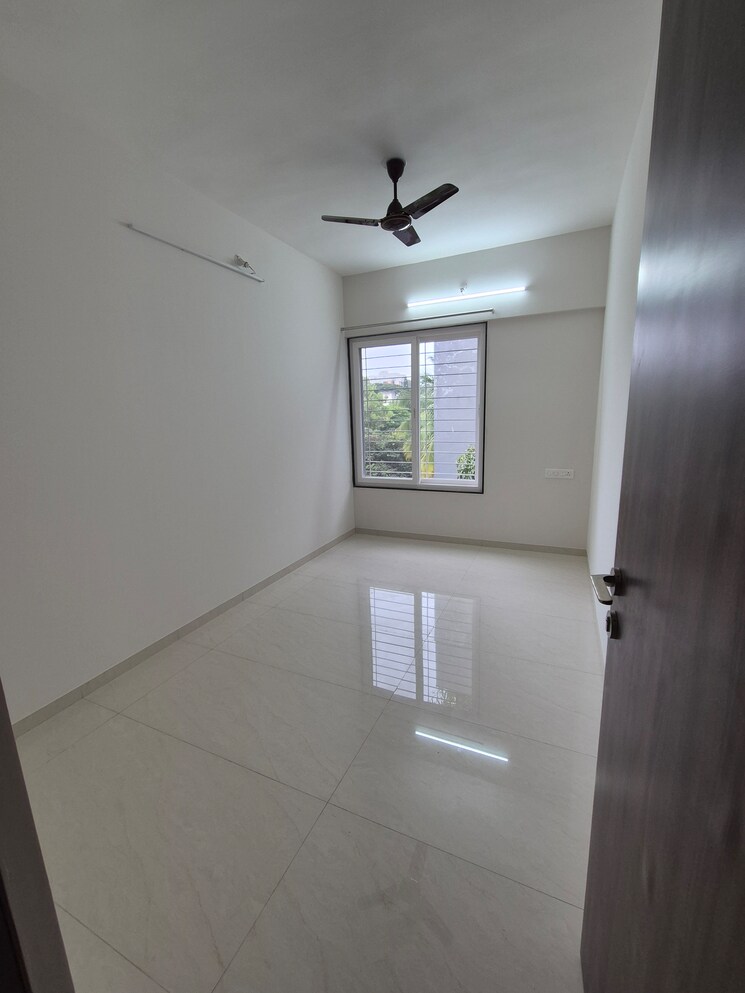 Room, manisha-apartment-law-college-road 3 Bedroom 1500 Sq.Ft. Apartment In Law College Road Pune 9412034