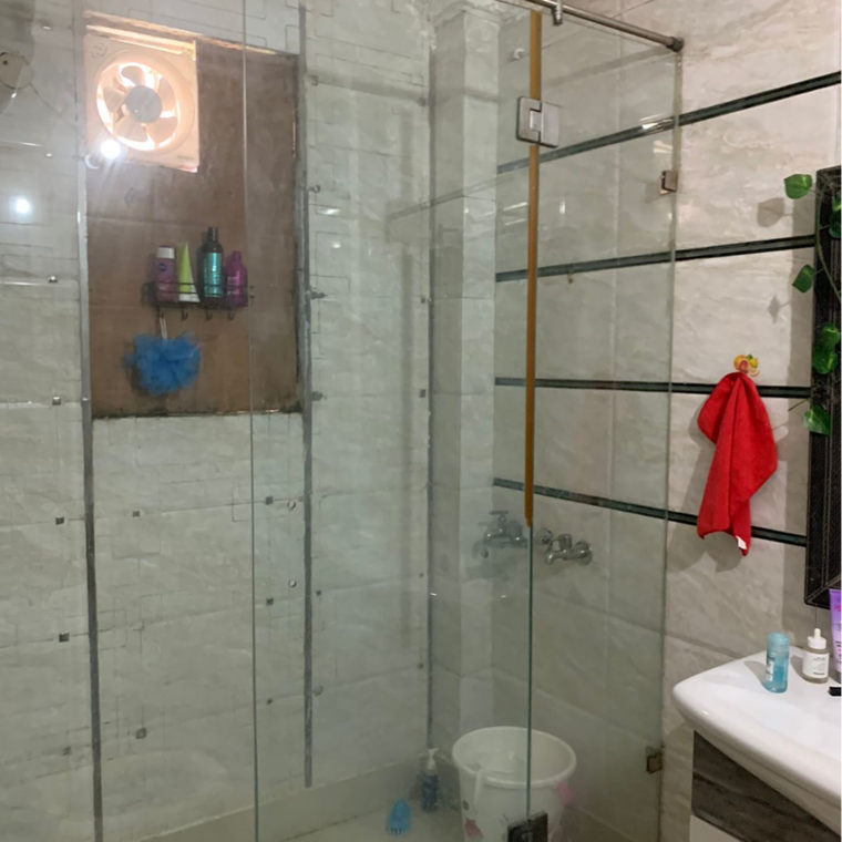 Bathroom, malviya nagar 3 Bedroom 1800 Sq.Ft. Builder Floor In Malviya Nagar Delhi 9412044