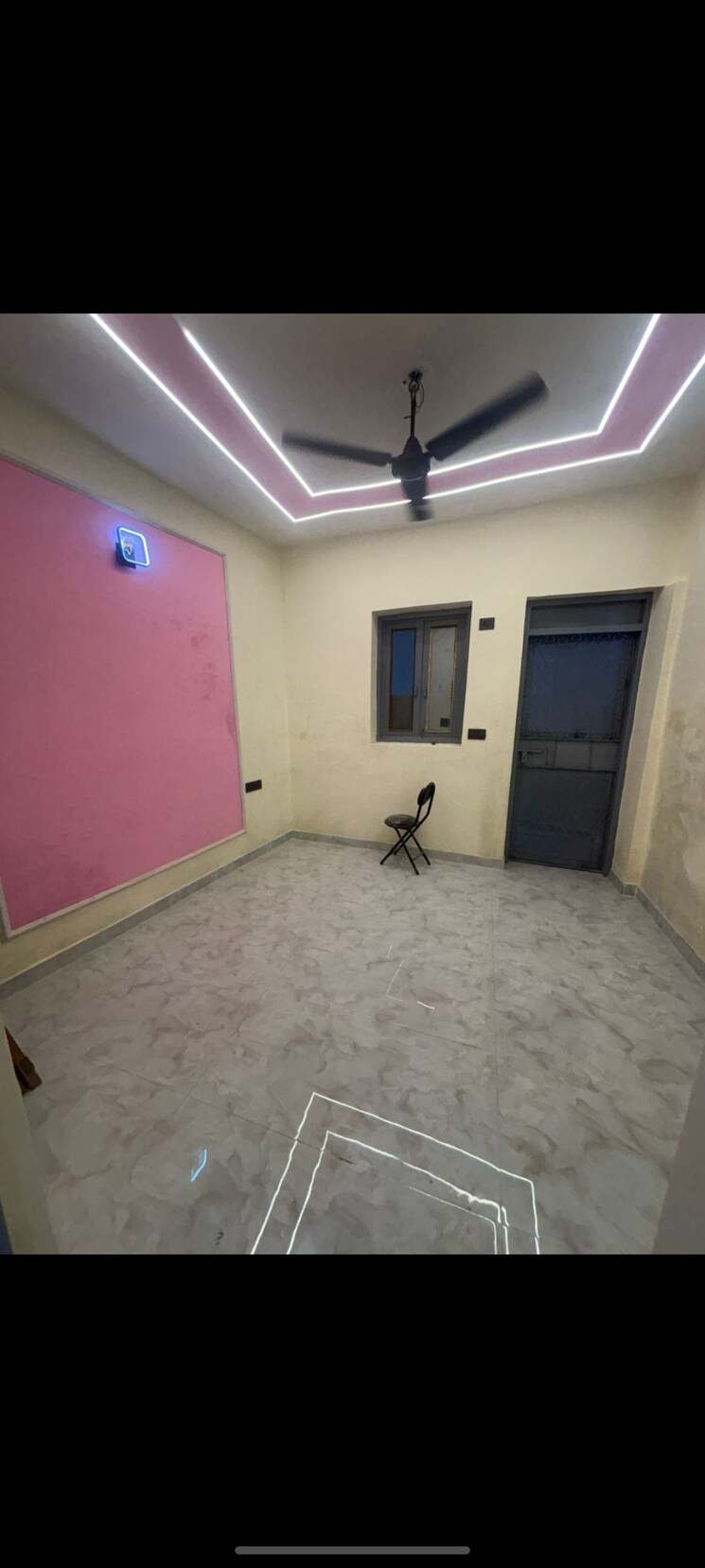 Room, amolik-residency 2 Bedroom 120 Sq.Yd. Builder Floor In Sector 86 Faridabad 9412054