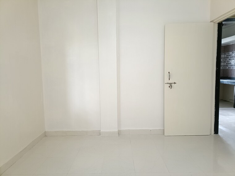 Room, tingre nagar 1 Bedroom 650 Sq.Ft. Apartment In Tingre Nagar Pune 9412072
