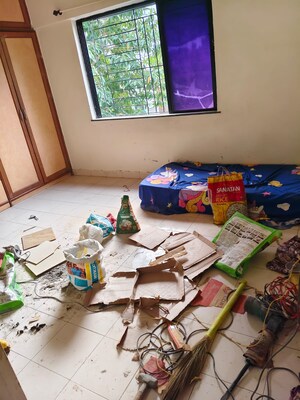 Team Area in 2 BHK Apartment at Kailash CHS, Kothrud – for Rent