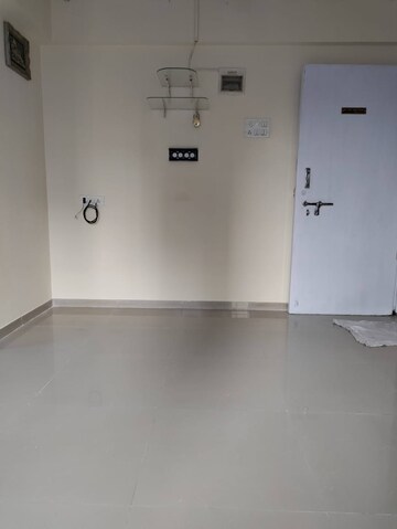 Room in 1 BHK Apartment at Gandharv Darshan, Lower Parel – for Rent