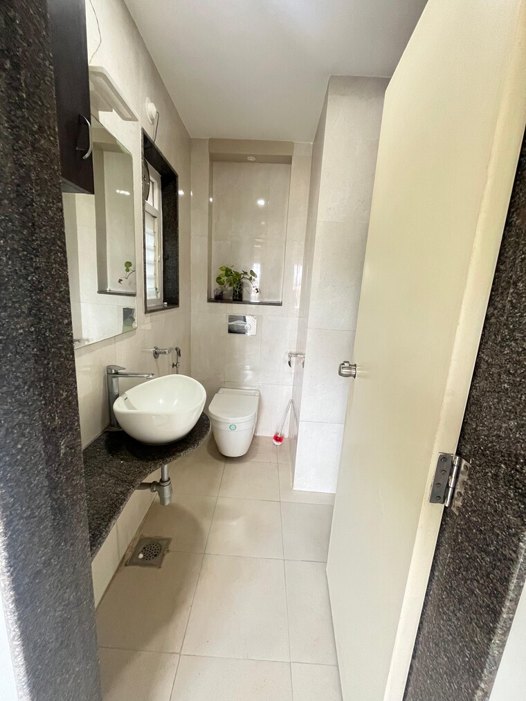 Bathroom, seema-garden 3 Bedroom 1300 Sq.Ft. Apartment In Kothrud Pune 9412069