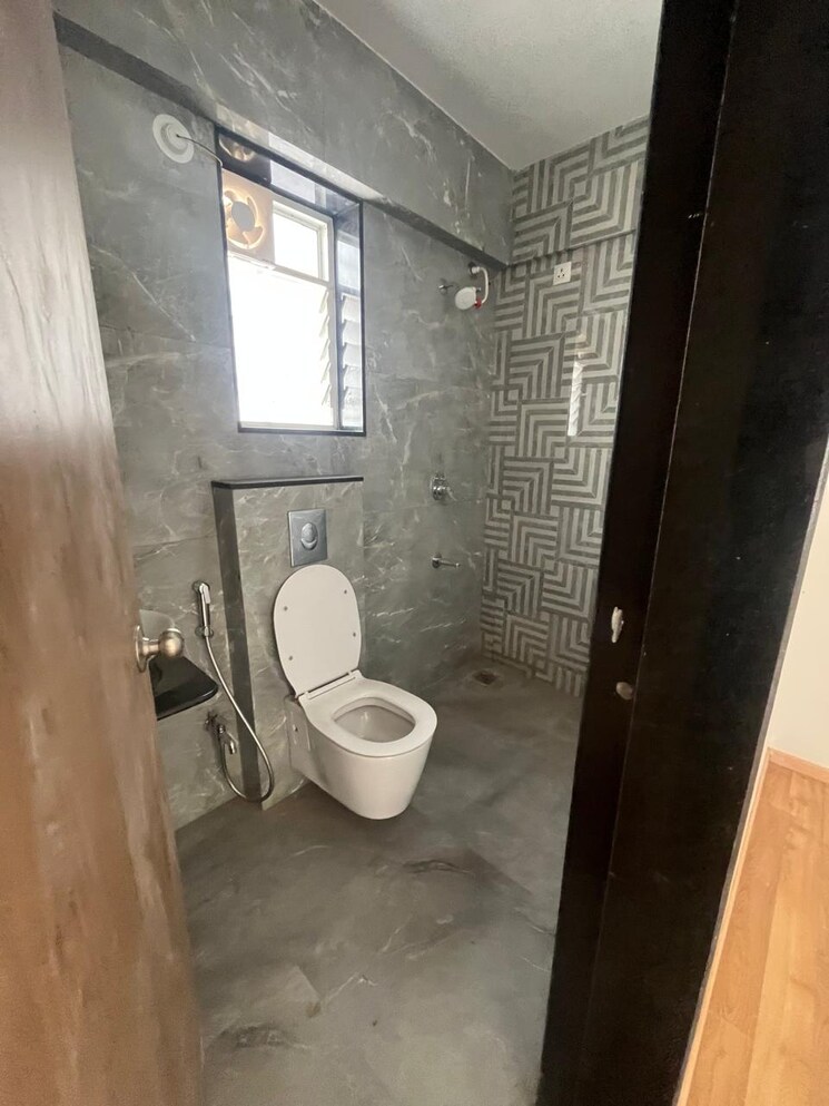 Bathroom, badhekar-ramkrupa 3 Bedroom 1251 Sq.Ft. Apartment In Kothrud Pune 9412074