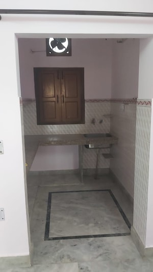 Kitchen in 1.5 BHK Builder Floor at Mayur Vihar – for Rent