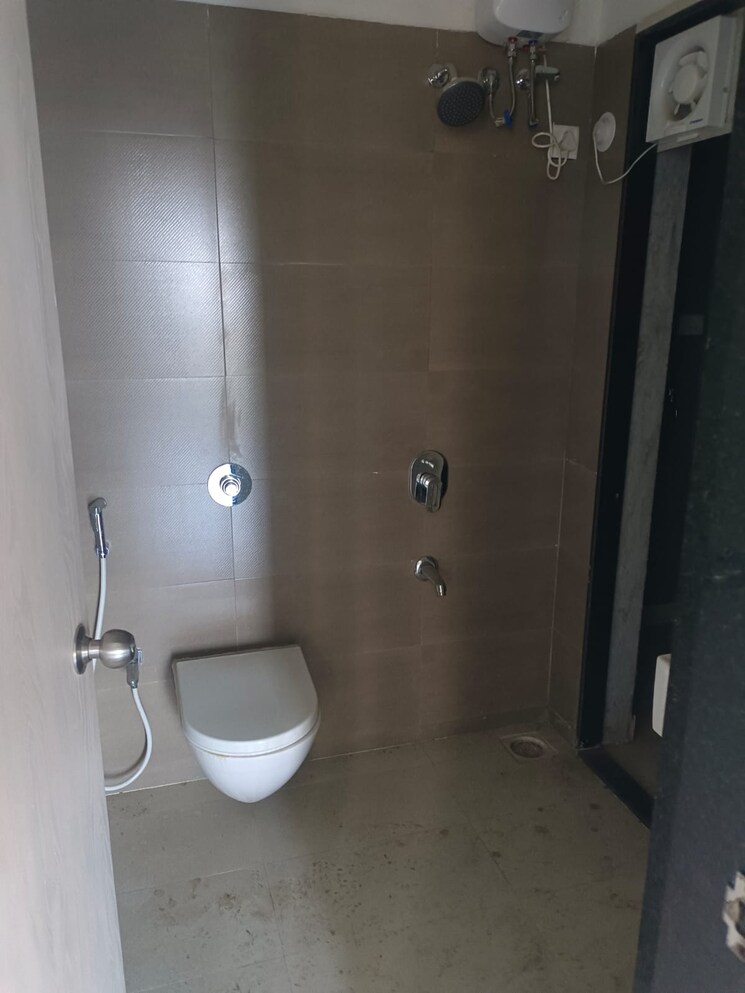 Bathroom, ashar-metro-towers 2 Bedroom 900 Sq.Ft. Apartment In Vartak Nagar Thane 9412087