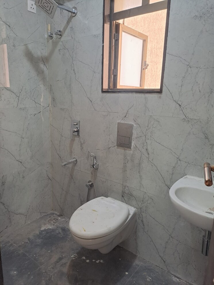 Bathroom, charkop-kshitij-chs 2 Bedroom 730 Sq.Ft. Apartment In Kandivali West Mumbai 9412096