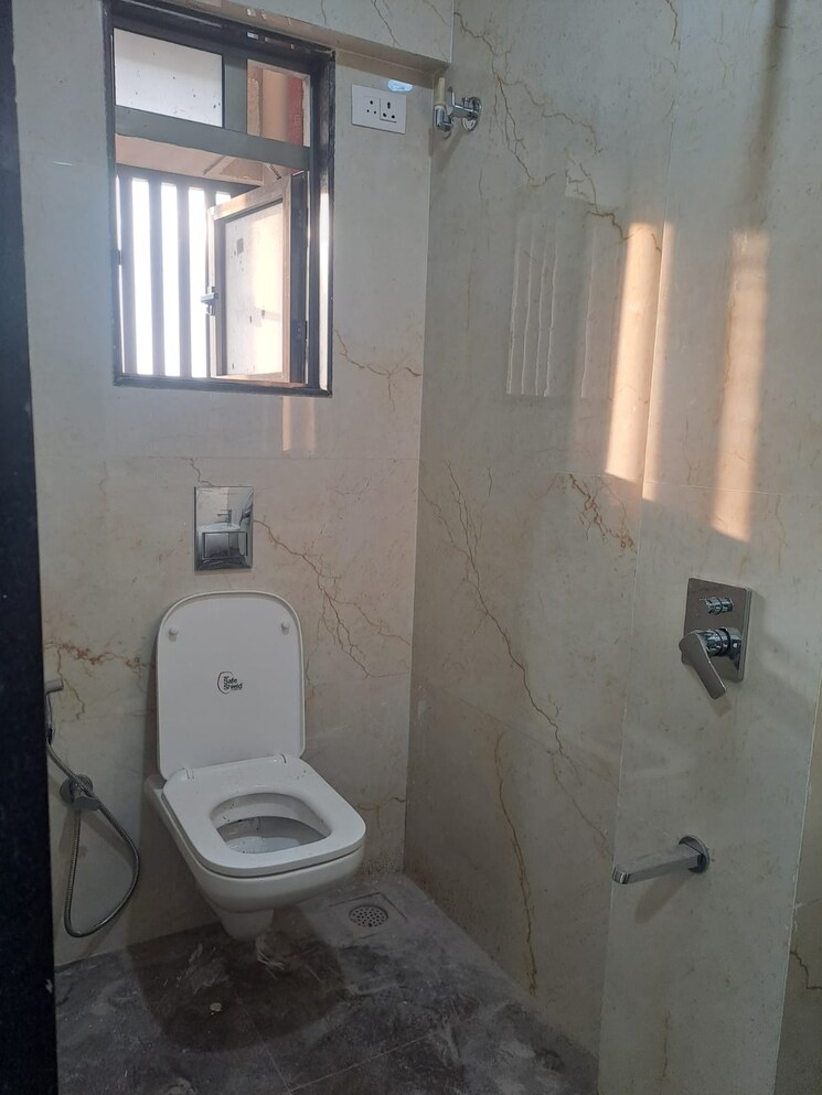 Bathroom, charkop-kshitij-chs 2 Bedroom 730 Sq.Ft. Apartment In Kandivali West Mumbai 9412096