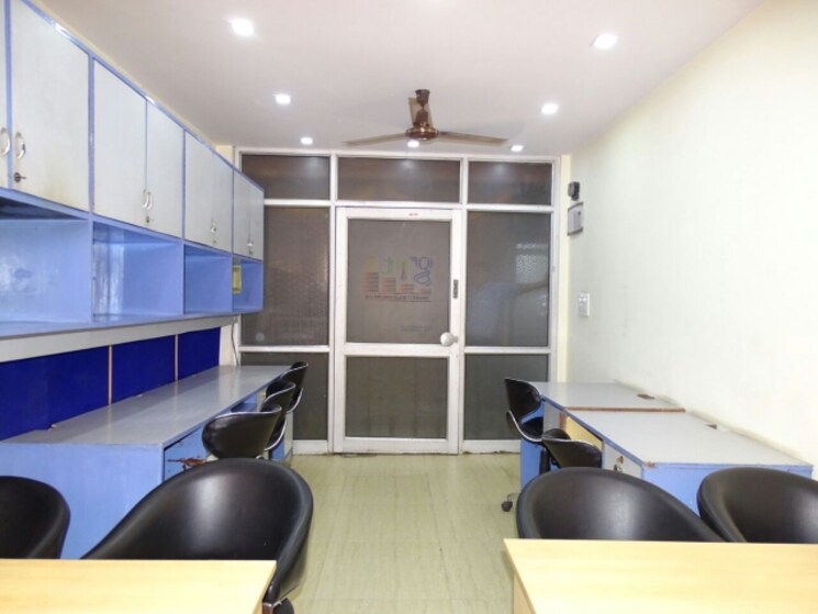Team Area, nirman vihar Commercial Office Space 500 Sq.Ft. In Nirman Vihar Delhi 9412113