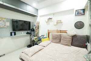 Team Area in 1 BHK Apartment at Tulsidham Amrapali CHS, Kapur Bawdi – for Sale